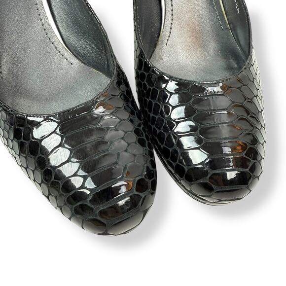 STUART WEITZMAN shiny black snakeskin leather platform heels - Picture 4 of 16